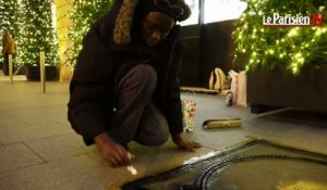 Un street artist transforme une bouche d'égout place Vendôme
