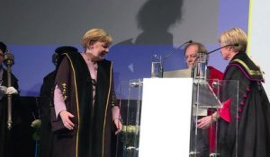 Merkel appelle l'UE à rester unie sur le Brexit