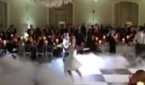 Ils ouvrent le bal de leur mariage sur Dirty Dancing, et c'est magique !