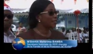 M'Bahia Maférima Bamba offre des cadeaux aux enfants malades du CHU de Treichville