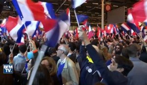 Emmanuel Macron et ses partisans dans une ambiance de quasi victoire