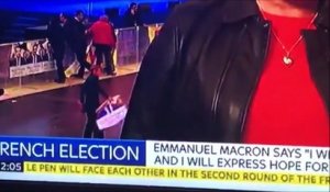 Une fan d'Emmanuel Macron buzz sur le net avec sa danse de la victoire en direct à la TV
