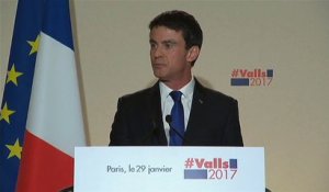 Battu, Valls estime que "les germes de la décomposition politique sont là" : regardez  son discours en intégralité