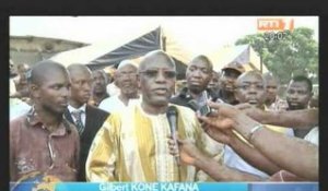 Le Ministre Kafana Koné soulage les familles victimes de la crise post electorale à Yopougon