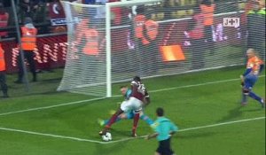 Marseille: Le footballeur Abou Diaby juge méprisante et lâche une blague sur les handicapés d'un chroniqueur de Canal+