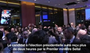 A Alger, Macron tente de séduire la communauté française