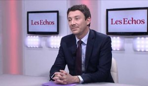 Dépenses publiques : Emmanuel Macron sur la même ligne que François Hollande ?