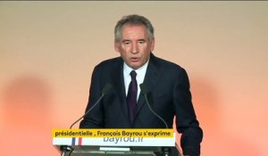 "Le danger est trop grand, unissons nos forces" : l'appel de François Bayrou à Emmanuel Macron