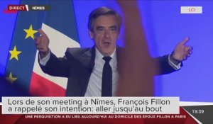 À Nîmes, Fillon le "combattant" persiste et charge Macron