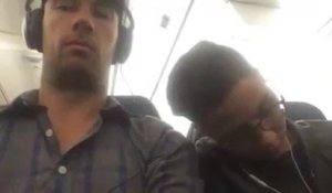 Quand un étranger dort sur ton épaule dans l'avion...
