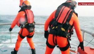 SNSM du Guilvinec. Exercice de sauvetage en mer avec l'hélicoptère Dragon 29