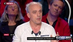 Poutou dézingue Le Pen et Fillon