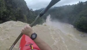 Chute en Kayak dans une cascade ! Peur de sa vie