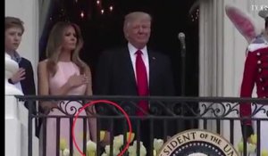 Donald Trump oublie sa main sur le coeur, sa femme Melania lui signale