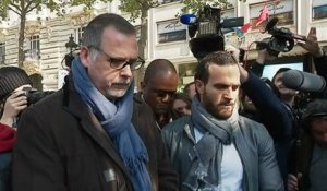 Attentat des Champs-Elysées : des policiers rendent hommage à leur collègue tué