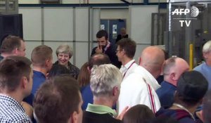 GB/élection: un choix très clair entre stabilité et chaos (May)
