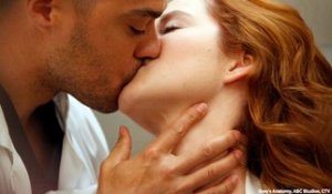 Vidéo : Jesse Williams : Ses baisers les plus torrides dans Grey’s Anatomy !