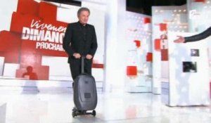 Vivement Dimanche : Michel Drucker fait de la valise-trottinette sur son plateau (vidéo)