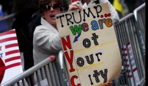 Trump accueilli par des manifestants à son retour à New York