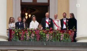 A 11 ans, le Prince de Norvège enchaîne les Dab en pleine cérémonie