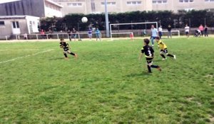 U9a vs U9b nos 9 ans se régalent .