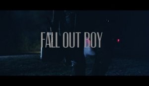 Fall Out Boy - My Songs Know What You Did In The Dark (Light Em Up)