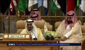 De gros chèques signés, Trump délivre un discours apaisé en Arabie saoudite