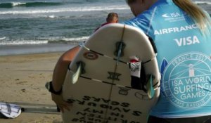 Adrénaline - Surf : Le surf féminin dans toute sa grâce aux mondiaux de Biarritz