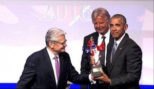Barack Obama reçoit le Prix allemand des médias
