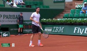 Zeballos-Mannarino (7-5) / Roland-Garros 2017 : Mené, Mannarino casse sa raquette !