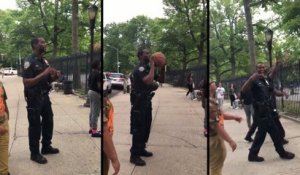 Un policier réussit un super lancer au basket (New York)
