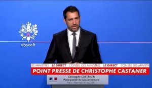 Affaire Richard Ferrand: Emmanuel Macron appelle le Gouvernement à "la solidarité" et estime que la presse ne doit pas "