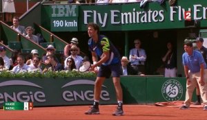 Roland-Garros 2017 : Le gros contre de Haase sur la volée amortie de Nadal (1-6, 1-0)