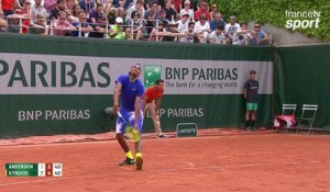 Roland-Garros 2017 : Une première raquette victime de Kyrgios (5-7, 5-4)