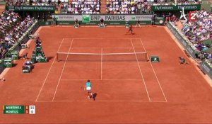 Roland-Garros 2017 : Malgré une défense de fou de Monfils, Wawrinka est chirurgical (5-5)