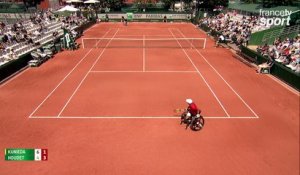 Roland-Garros 2017 : L’énorme passing de Houdet qui réagit (6-4, 1-3)