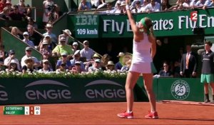 Roland-Garros 2017 :  Le coup droit d'extraterrestre d'Ostapenko ! (4-6, 5-4)