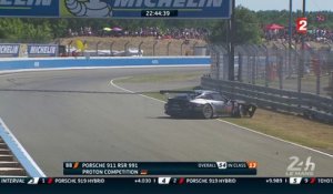 Première collision et premier abandon aux 24H du Mans