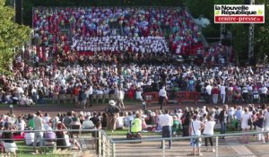 VIDEO. Chasseneuil-du-Poitou.1000 choristes au Futuroscope