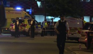 Piétons fauchés à Londres devant une mosquée: un mort, 8 blessés