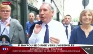 François Bayrou quitte le gouvernement mais ne "démissionne" pas(vidéo)