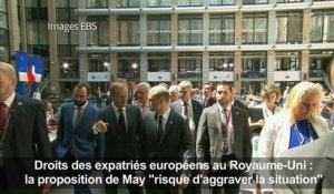 Brexit: May "risque d'aggraver la situation" des citoyens (Tusk)