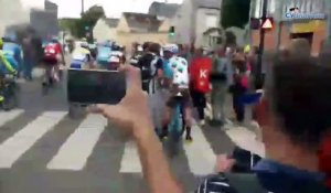 Paris-Bourges 2017 - Quand Nacer Bouhanni insulte Rudy Barbier à l'arrivée de Paris-Bourges