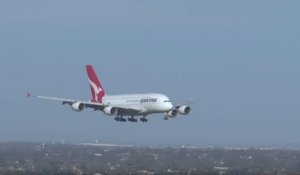 Un pilote parvient à poser son avion malgré des rafales de vent de plus de 130km/h à Melbourne