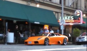Il roule en BMX sur une Lamborghini en pleine rue !