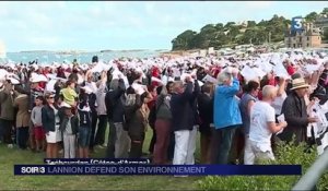 Les habitants de la baie de Lannion défendent leur sable