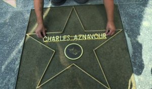 Aznavour reçoit une étoile sur le "Walk of Fame" d'Hollywood