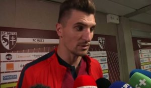 Foot - L1 - PSG : Meunier «C'est du spectacle !»