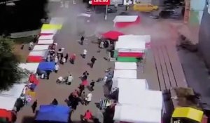 Le mur d'un batiment s'effondre sur un marché et fait 8 blessés !