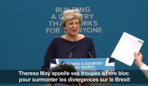 Theresa May malmenée durant son discours